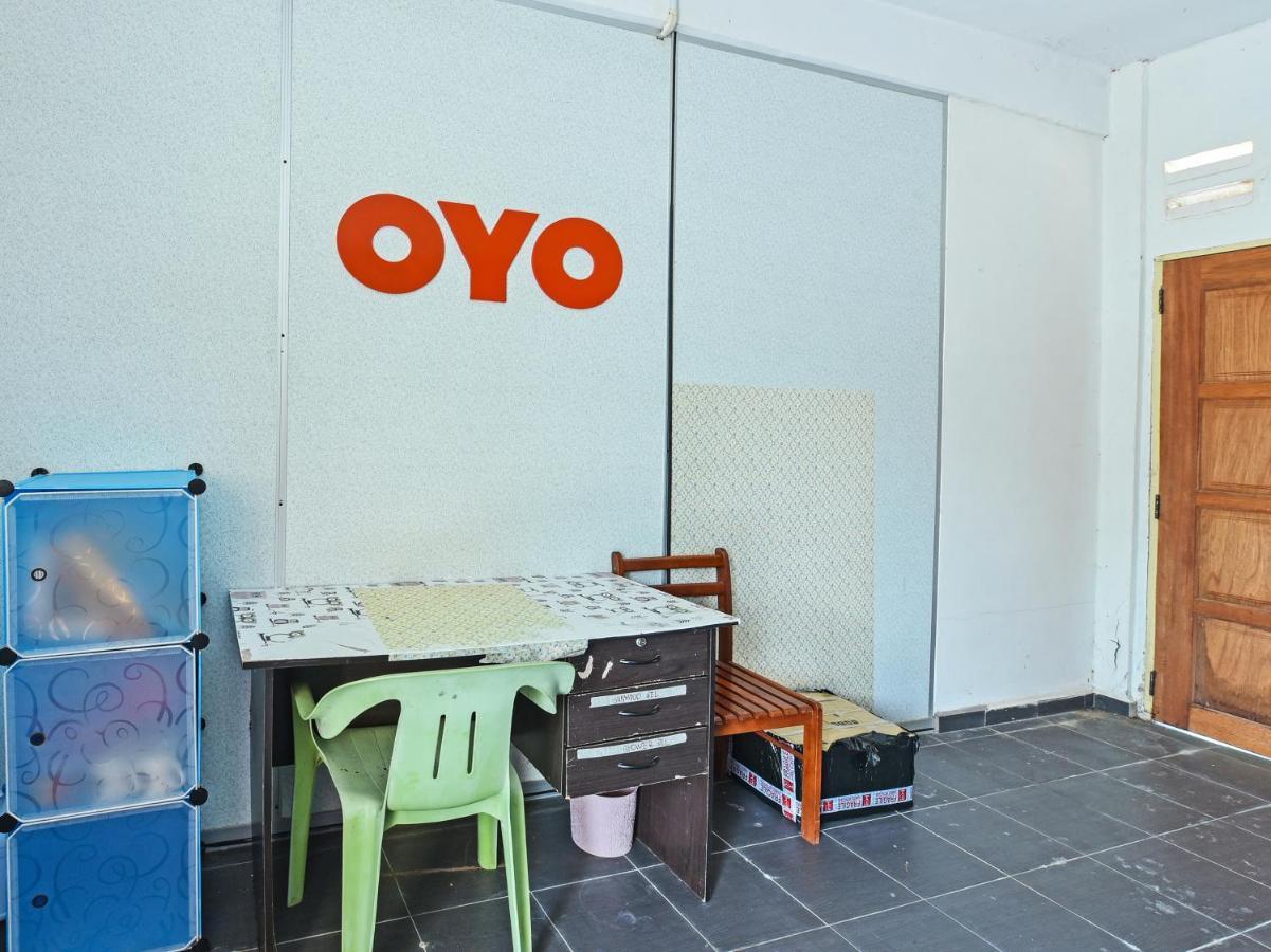OYO 90315 Chalet Pantai Rantau Panjang Kuala Rompin Bagian luar foto